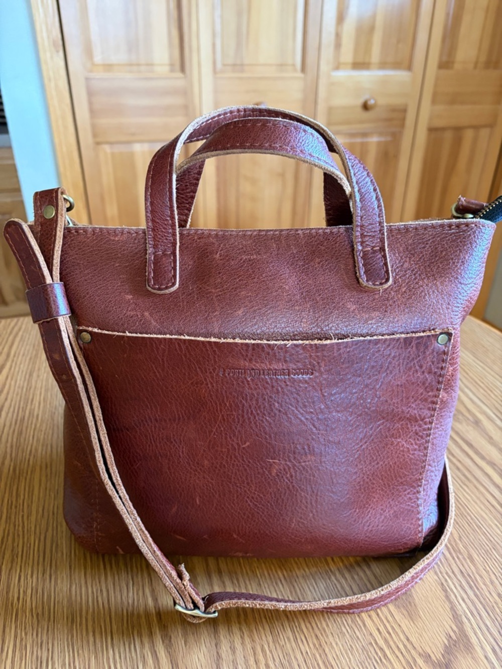 Portland Leather Medium Crossbody in Nutmeg